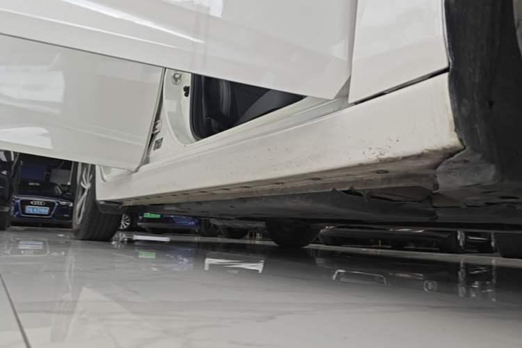 Used Nissan Sylphy 2022 1.6L XL CVT Enjoyment Edition Right Side Sill