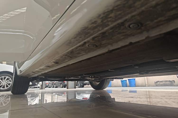 Used Nissan Sylphy 2022 Classic 1.6XE CVT Comfort Edition Right Side Sill