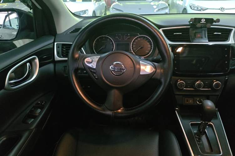 Used Nissan Sylphy 2022 Classic 1.6XL CVT Luxury Edition Steering Wheel