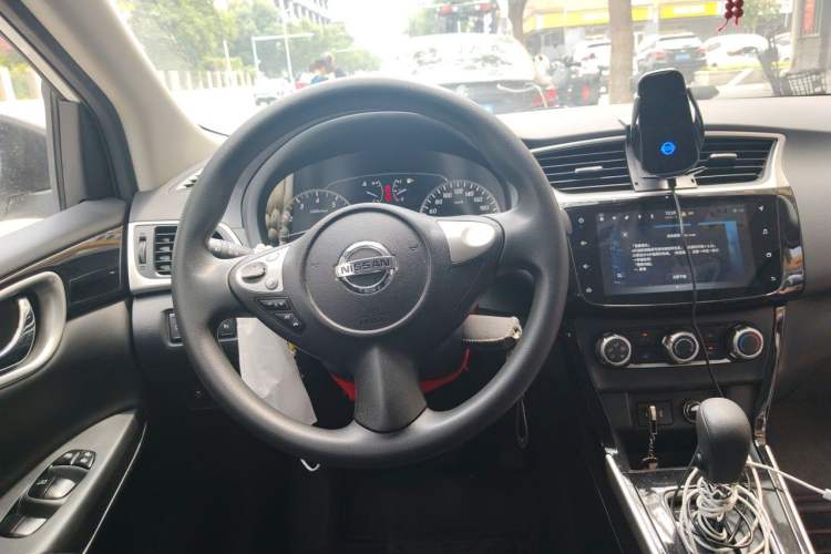 Used Nissan Sylphy 2022 Revised Version Classic 1.6XL CVT Luxury Edition Steering Wheel