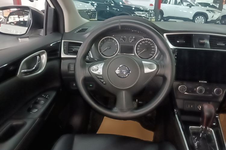 Used Nissan Sylphy 2022 Revised Version Classic 1.6XL CVT Luxury Edition Steering Wheel