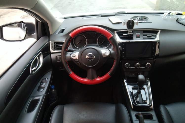Used Nissan Sylphy 2022 Revised Version Classic 1.6XL CVT Luxury Edition Steering Wheel