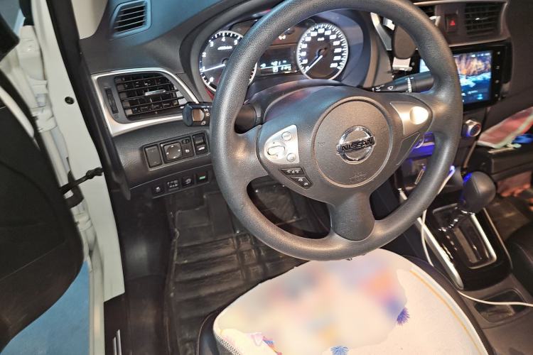 Used Nissan Sylphy 2022 Revised Version Classic 1.6XL CVT Luxury Edition Steering Wheel
