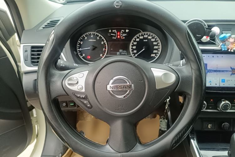 Used Nissan Sylphy 2022 Revised Version Classic 1.6XL CVT Luxury Edition Steering Wheel