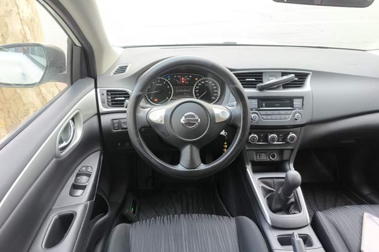 Used Nissan Sylphy 2022 Classic 1.6XE Manual Comfort Edition Steering Wheel