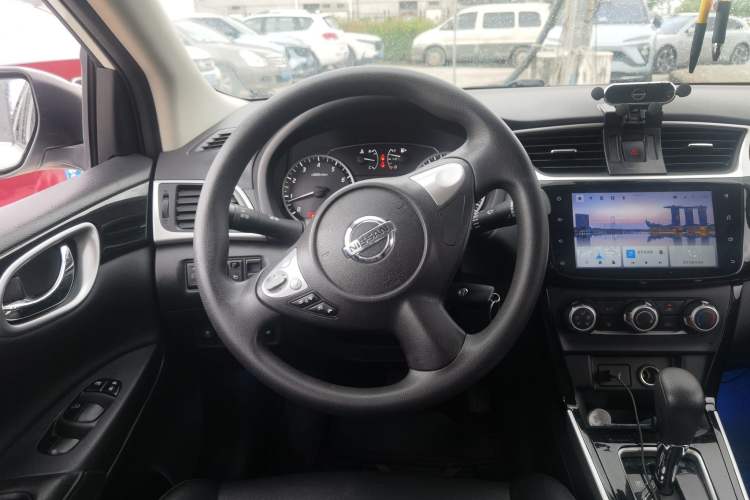 Used Nissan Sylphy 2022 Revised Version Classic 1.6XL CVT Luxury Edition Steering Wheel