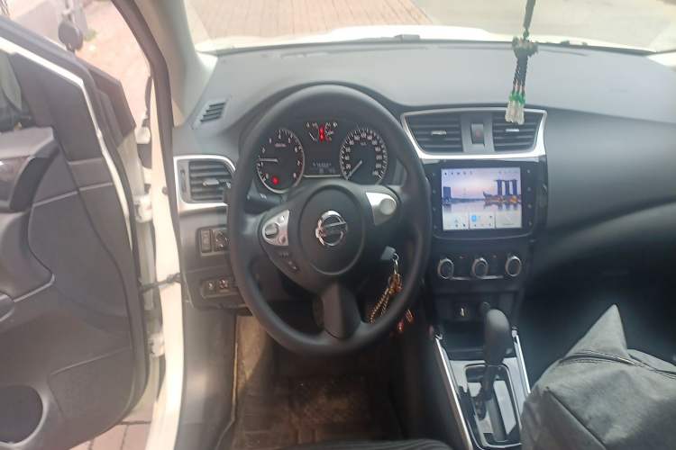 Used Nissan Sylphy 2022 Revised Version Classic 1.6XL CVT Luxury Edition Steering Wheel