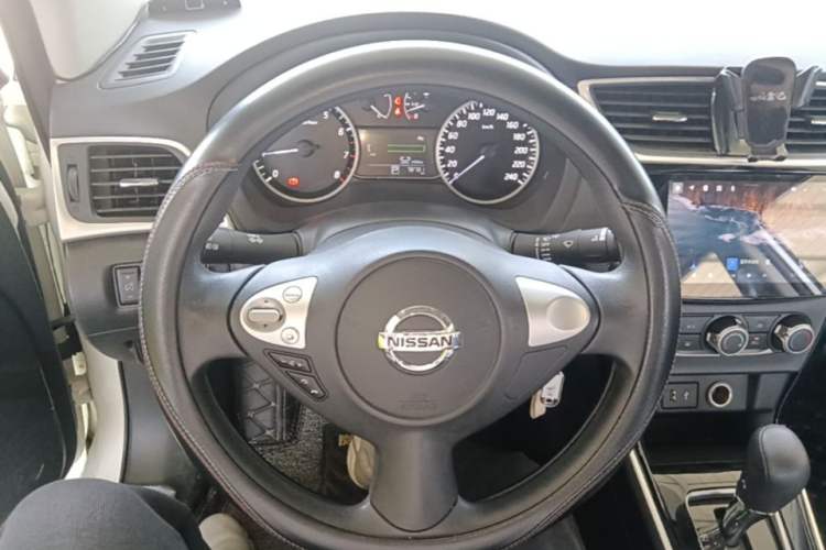 Used Nissan Sylphy 2022 Classic 1.6XL CVT Luxury Edition Steering Wheel