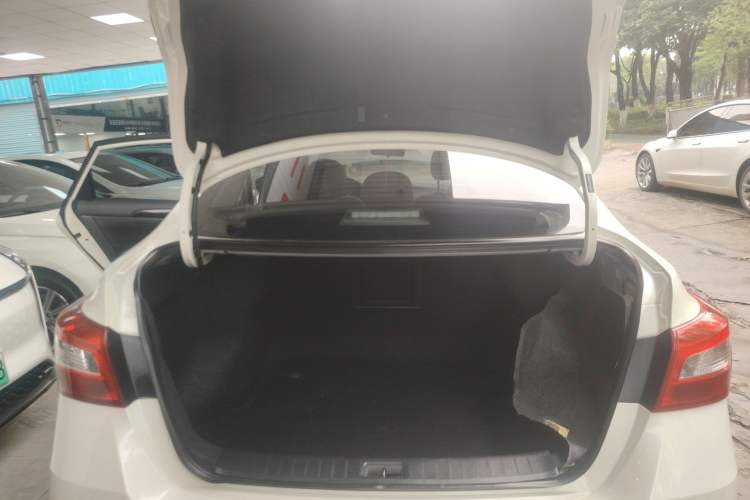 Used Nissan Sylphy 2022 Classic 1.6XL CVT Luxury Edition Trunk