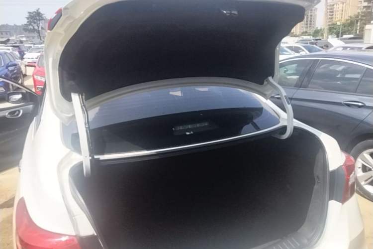 Used Nissan Sylphy 2022 Classic 1.6XE CVT Comfort Edition Trunk