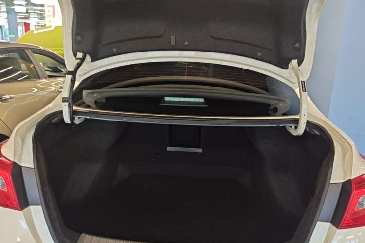 Used Nissan Sylphy 2022 Classic 1.6XL CVT Luxury Edition Trunk