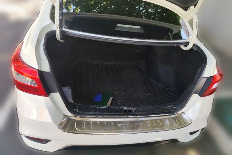 Used Nissan Sylphy 2022 Classic 1.6XE CVT Comfort Edition Trunk