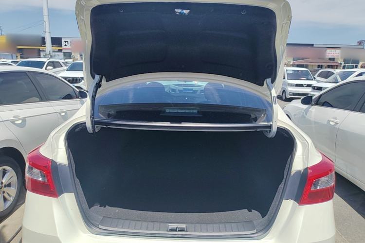 Used Nissan Sylphy 2022 Classic 1.6XE CVT Comfort Edition Trunk