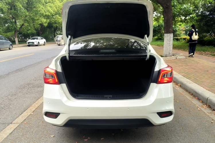 Used Nissan Sylphy 2022 Classic 1.6XE CVT Comfort Edition Trunk