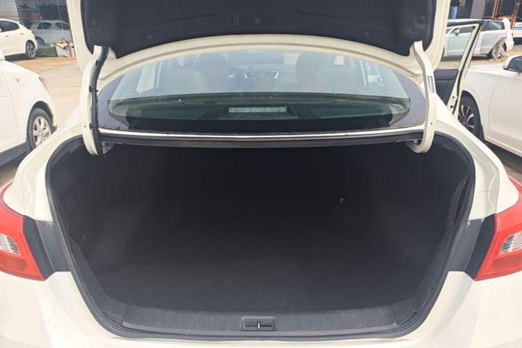 Used Nissan Sylphy 2022 Classic 1.6XE CVT Comfort Edition Trunk