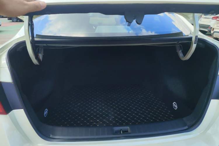 Used Nissan Sylphy 2022 Classic 1.6XE CVT Comfort Edition Trunk