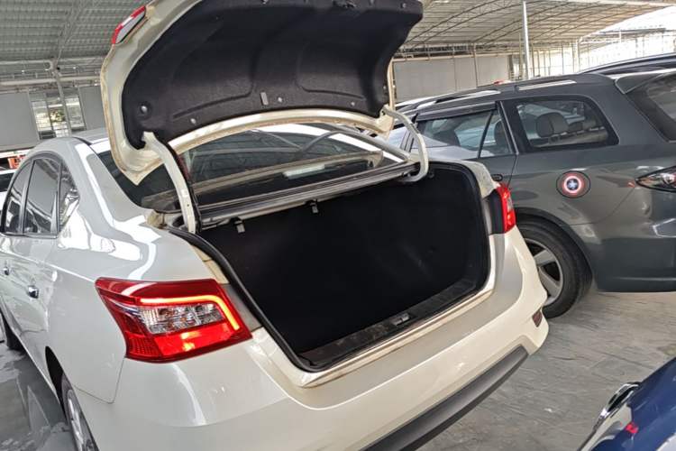Used Nissan Sylphy 2022 Classic 1.6XE CVT Comfort Edition Trunk