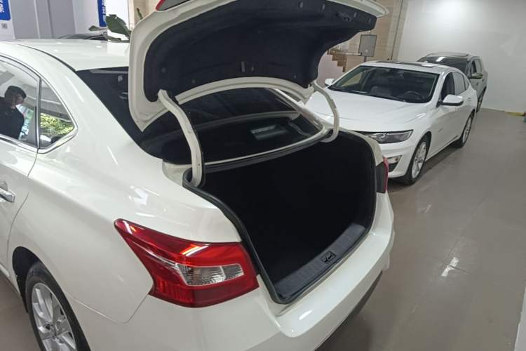 Used Nissan Sylphy 2022 Classic 1.6XE CVT Comfort Edition Trunk