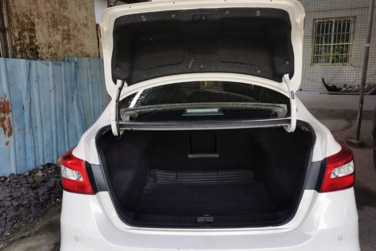 Used Nissan Sylphy 2022 Classic 1.6XL CVT Luxury Edition Trunk
