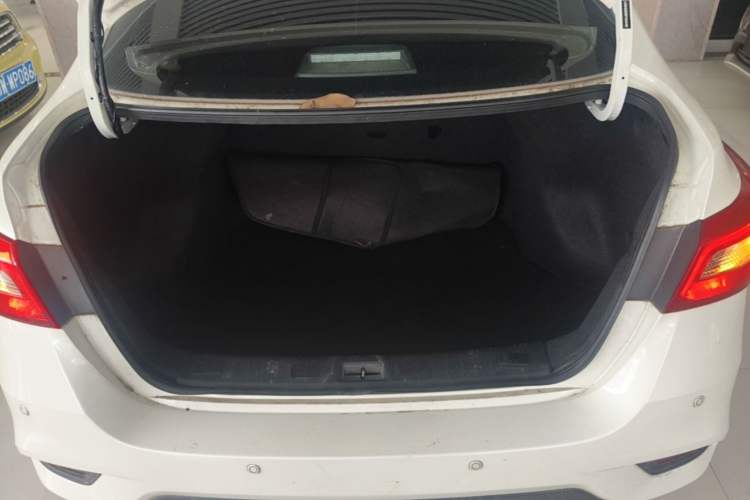 Used Nissan Sylphy 2022 Classic 1.6XE CVT Comfort Edition Trunk