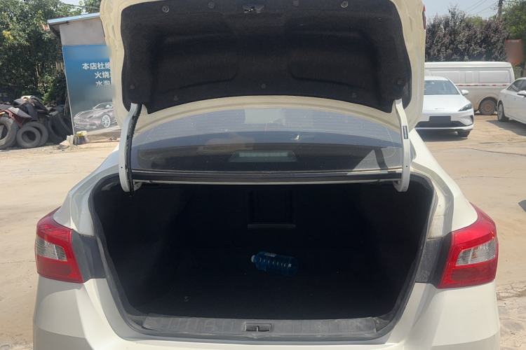 Used Nissan Sylphy 2022 Classic 1.6XL CVT Luxury Edition Trunk