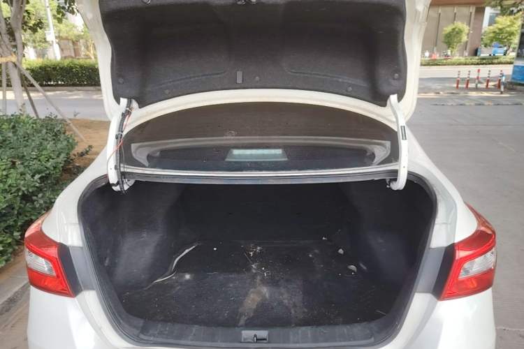 Used Nissan Sylphy 2022 Classic 1.6XE CVT Comfort Edition Trunk