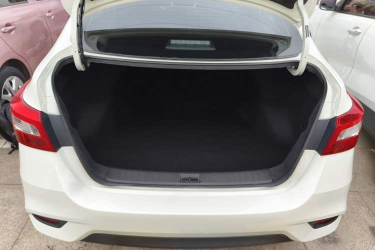 Used Nissan Sylphy 2022 Classic 1.6XE CVT Comfort Edition Trunk