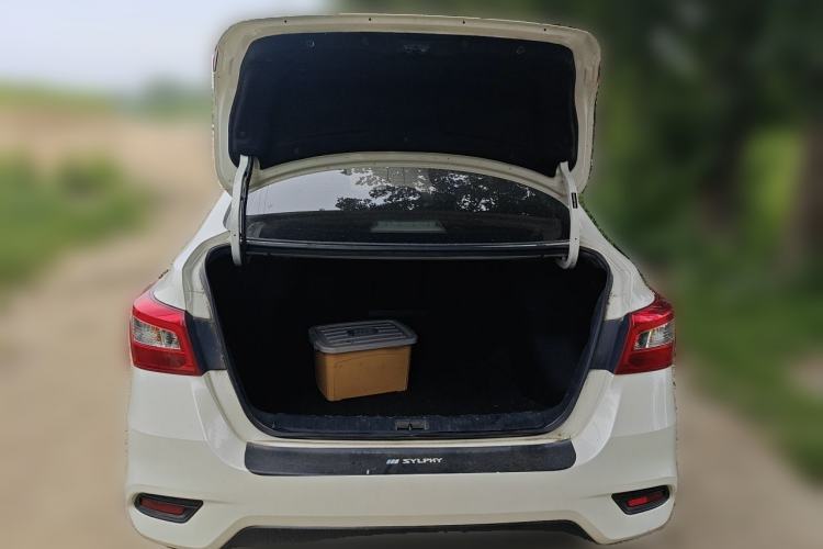 Used Nissan Sylphy 2022 Revised Version Classic 1.6XL CVT Luxury Edition Trunk
