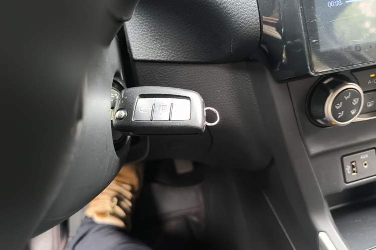 Used Nissan Sylphy 2022 Classic 1.6XE CVT Comfort Edition Vehicle Key
