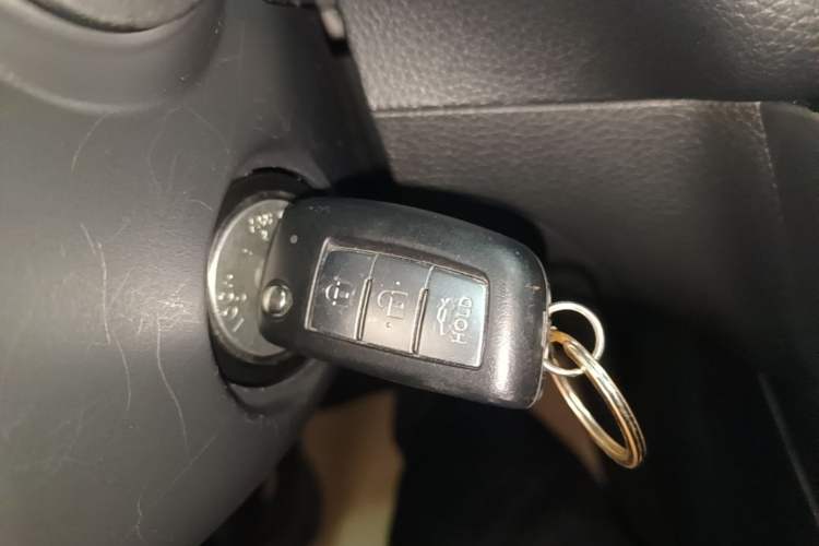 Used Nissan Sylphy 2022 Classic 1.6XE CVT Comfort Edition Vehicle Key