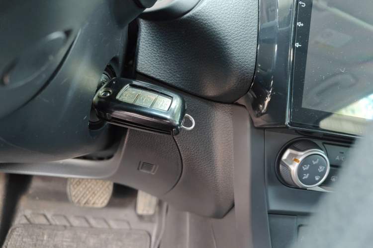 Used Nissan Sylphy 2022 Classic 1.6XE CVT Comfort Edition Vehicle Key