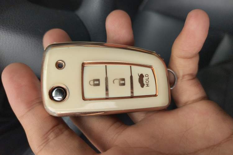 Used Nissan Sylphy 2022 Classic 1.6XE CVT Comfort Edition Vehicle Key