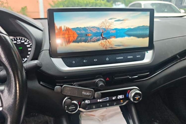 Used Nissan Sylphy 2023 Super Hybrid Electric Drive Super Smart Connectivity Plus Audio And AC Panel