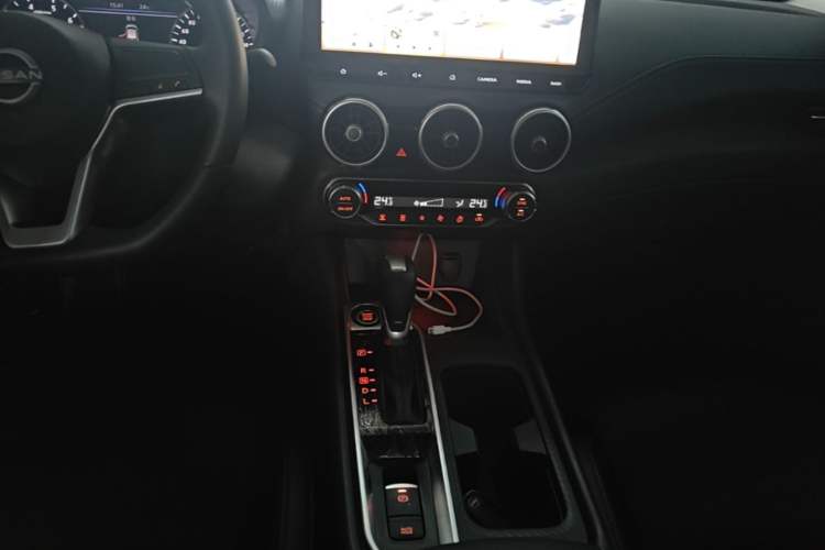 Used Nissan Sylphy 2023 Revised 1.6L CVT Enjoyment Edition Center Console