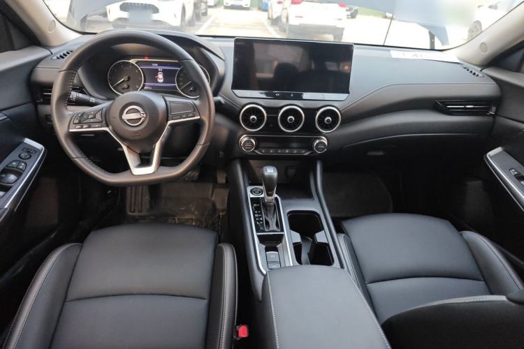 Used Nissan Sylphy 2023 1.6L CVT Enjoyment Edition Center Console