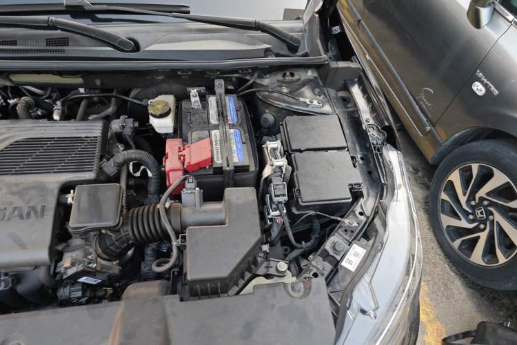 Used Nissan Sylphy 2023 1.6L CVT Enjoyment Edition Engine Bay Left