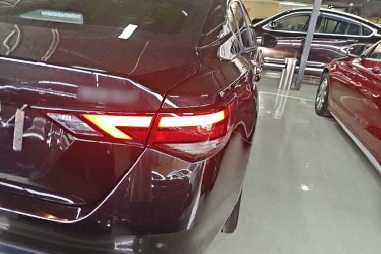 Used Nissan Sylphy 2023 1.6L CVT Enjoyment Edition Exterior 3