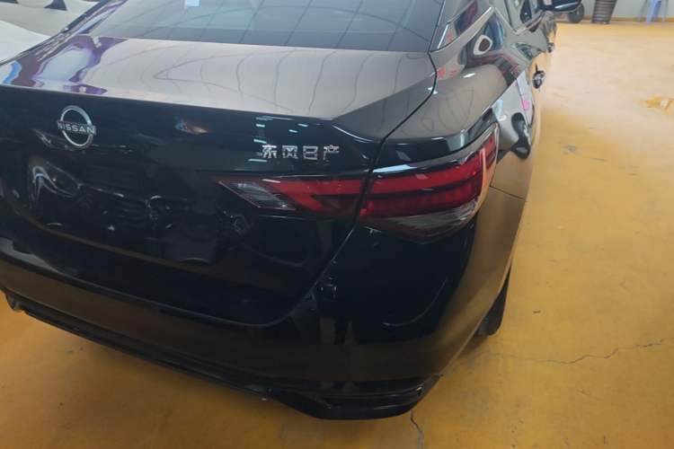 Used Nissan Sylphy 2023 1.6L CVT Enjoyment Edition Exterior 3