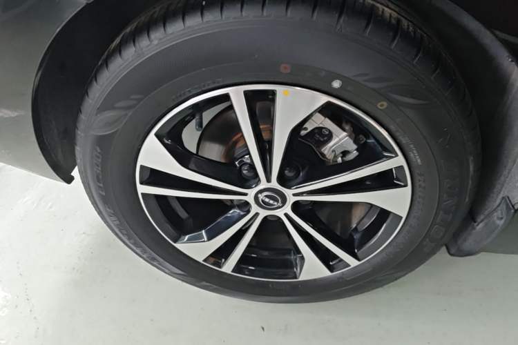 Used Nissan Sylphy 2023 1.6L CVT Enjoyment Edition Exterior 5