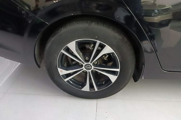 Used Nissan Sylphy 2023 Revised 1.6L CVT Enjoyment Edition Exterior 5