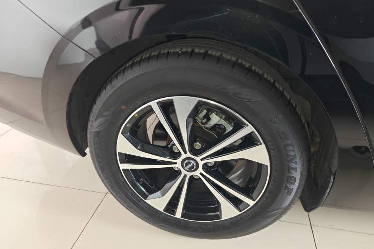 Used Nissan Sylphy 2023 1.6L CVT Enjoyment Edition Exterior 5