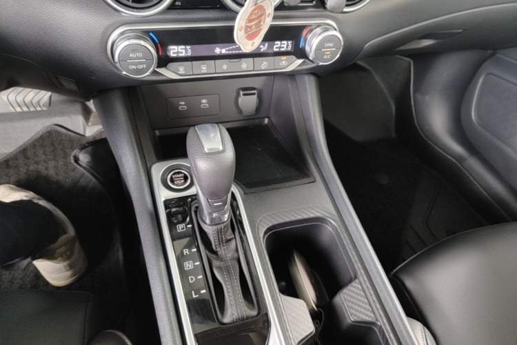 Used Nissan Sylphy 2023 Revised Version 1.6L CVT Intelligent Driving Edition Gear Lever