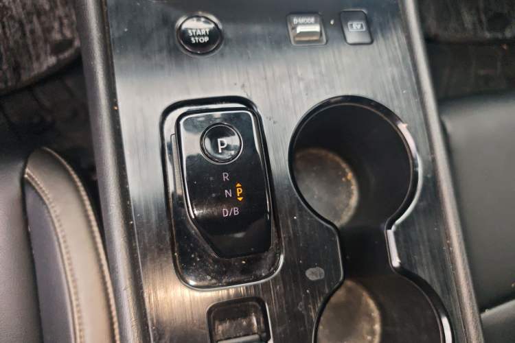 Used Nissan Sylphy 2023 Super Hybrid Electric Drive Super Smart Connectivity Plus Gear Lever