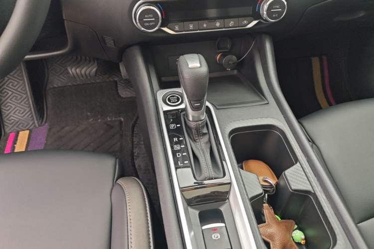 Used Nissan Sylphy 2023 Revised 1.6L CVT Enjoyment Edition Gear Lever