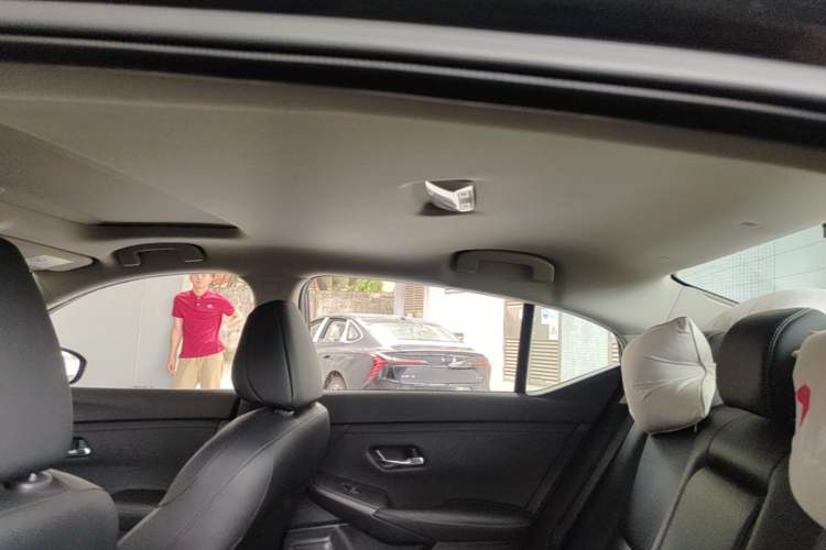 Used Nissan Sylphy 2023 Revised Version 1.6L CVT Intelligent Driving Edition Headliner