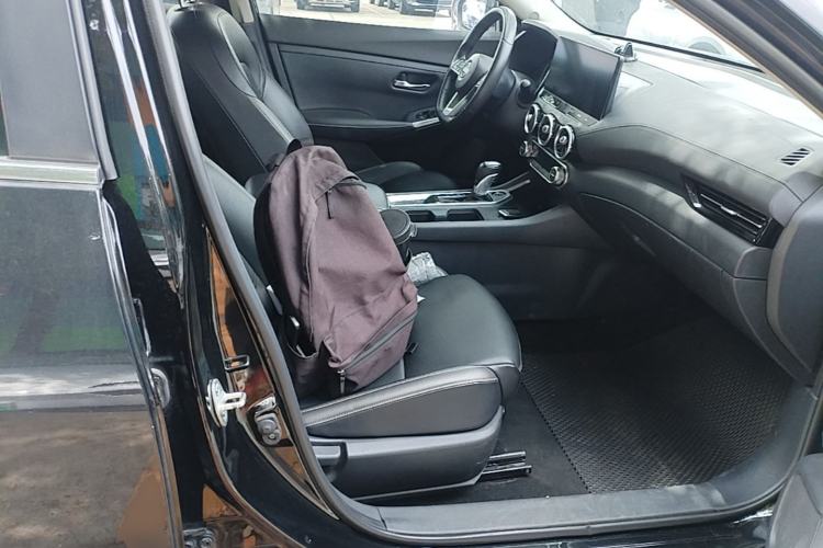 Used Nissan Sylphy 2023 1.6L CVT Enjoyment Edition Right Front Seat