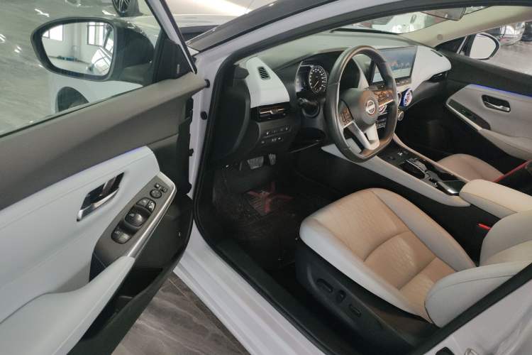 Used Nissan Sylphy 2023 Super Hybrid Electric Drive Ultra-Luxury Model Driver Seat