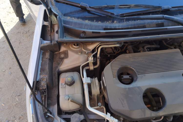 Used Nissan Sylphy 2023 Super Hybrid Electric Drive Ultra-Luxury Model Engine Bay Right