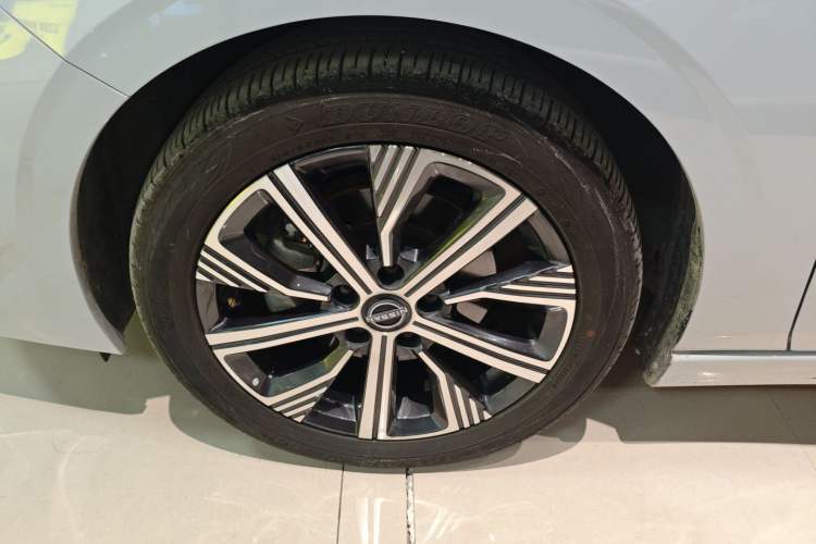 Used Nissan Sylphy 2023 Super Hybrid Electric Drive Ultra-Luxury Model Exterior 7