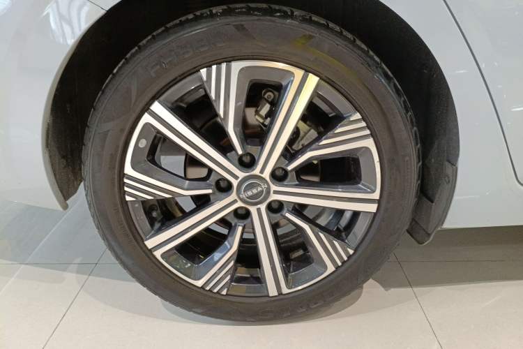 Used Nissan Sylphy 2023 Super Hybrid Electric Drive Ultra-Luxury Model Exterior 8